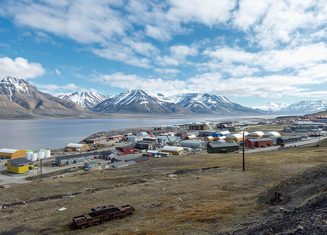 Changing Svalbard